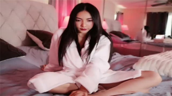 顶流网红谭晓彤2021年9月19日直播泄密！湿身诱惑短视频福利独家流出